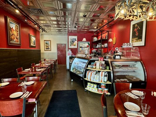 Tolli’s Trattoria by null