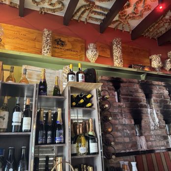 Vinos On Duval - Wines for sale - Wine Bars Near Me - Key West, Florida