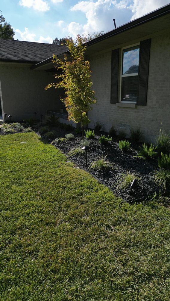 Slide of Mariposa Exteriors