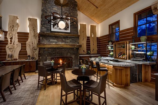 Spur Restaurant & Bar by null