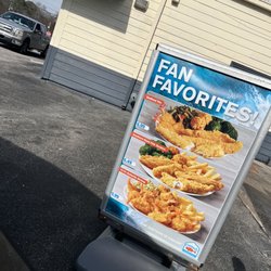 Captain D's
