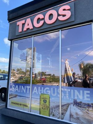 Mojo's Tacos by null