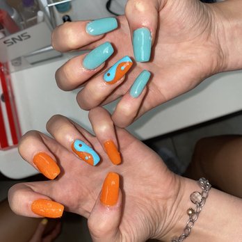 Tarrytown Nails & Spa - Yin And Yang orange/blue nails - Nail Salons Near Me - Austin, Texas