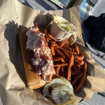 Stewman's Lobster Pound - Lobster roll and sweet potato fries - Seafood Near Me - Bar Harbor, Maine Stewman's Lobster Pound - Lobster roll and sweet potato fries - Seafood Near Me - Bar Harbor, Maine