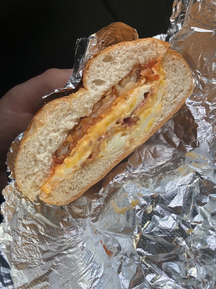 HILLSIDE DELICATESSEN Updated September 2024 23 Reviews 905