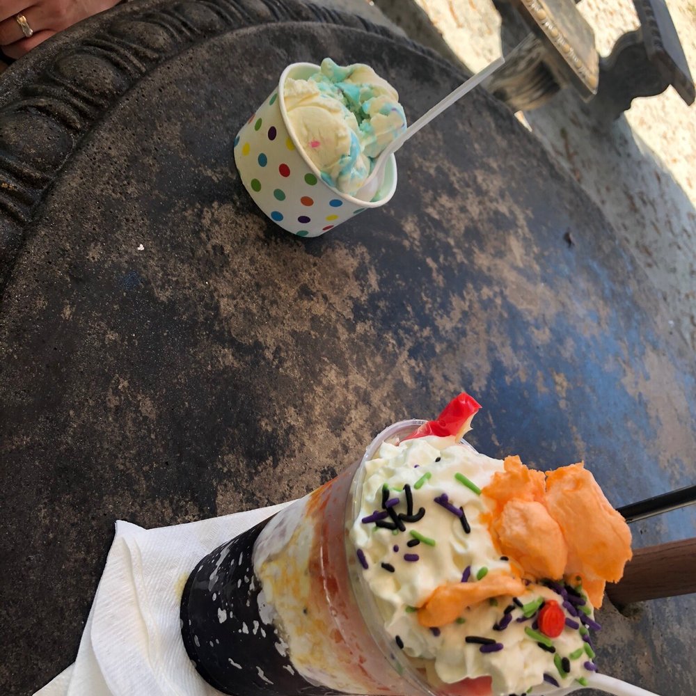 Beez Freeze - an ice cream sundae with sprinkles - Shaved Ice Near Me - Senoia, Georgia Beez Freeze - an ice cream sundae with sprinkles - Shaved Ice Near Me - Senoia, Georgia