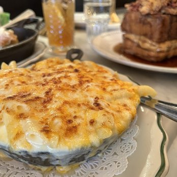 Maison Pickle - Classique Mac & cheese - Cocktail Bars Near Me - New York, New York Maison Pickle - Classique Mac & cheese - Cocktail Bars Near Me - New York, New York