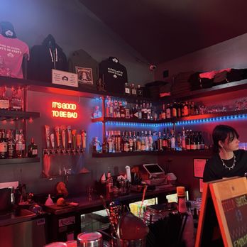 Thieves - Cocktail Bars Near Me - Indianapolis, Indiana