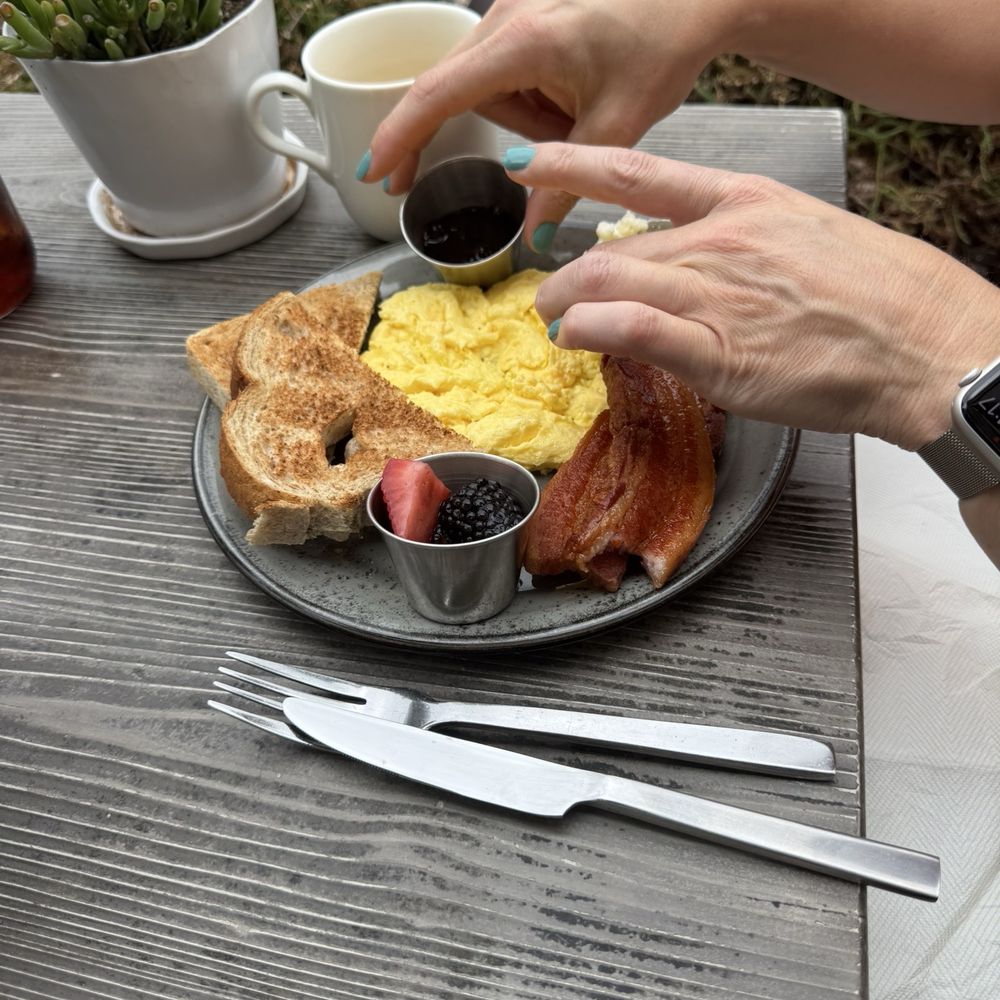 The Grocer's Table - Classic breakfast - Cafes Near Me - Wayzata, Minnesota The Grocer's Table - Classic breakfast - Cafes Near Me - Wayzata, Minnesota