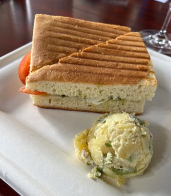 Sonoma Valley Wine Trolley by null