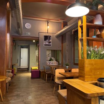 LeSa Milk Tea - Indoor seating - Bubble Tea Near Me - Oldenburg, NI