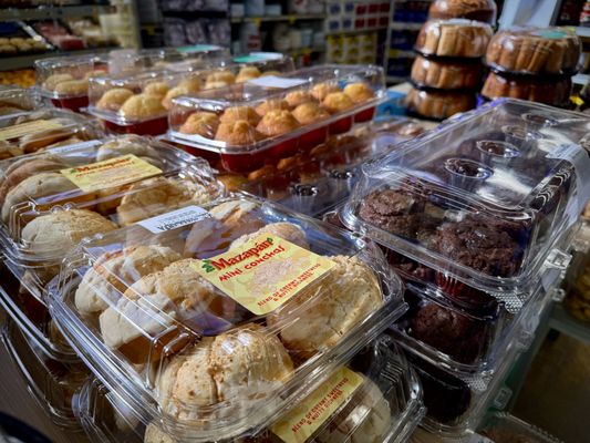 Vallarta Supermarkets by null