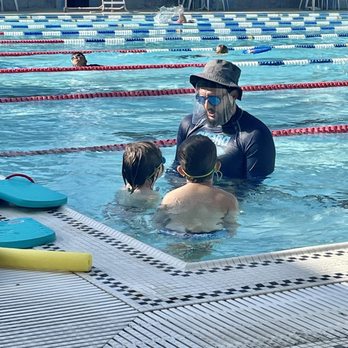H2O Swim Team - Swimming Lessons/Schools Near Me - Santa Monica, California