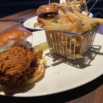 Yard House - New American Near Me - The Woodlands, Texas