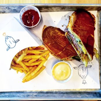 Bellwether - Cuban with fries and smoked dukes mayo - Cocktail Bars Near Me - Jacksonville, Florida Bellwether - Cuban with fries and smoked dukes mayo - Cocktail Bars Near Me - Jacksonville, Florida