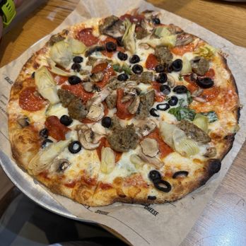 Blaze Pizza - Build Your Own Pizza (11-inch) - Salad Near Me - Melbourne, Florida