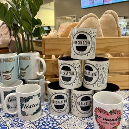 Souvenirs! Souvenirs!