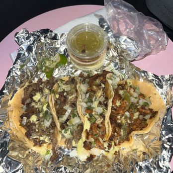 Tacos Y Tortas El Chilango - Al pastor and barbacoa - Food Trucks Near Me - Austin, Texas Tacos Y Tortas El Chilango - Al pastor and barbacoa - Food Trucks Near Me - Austin, Texas