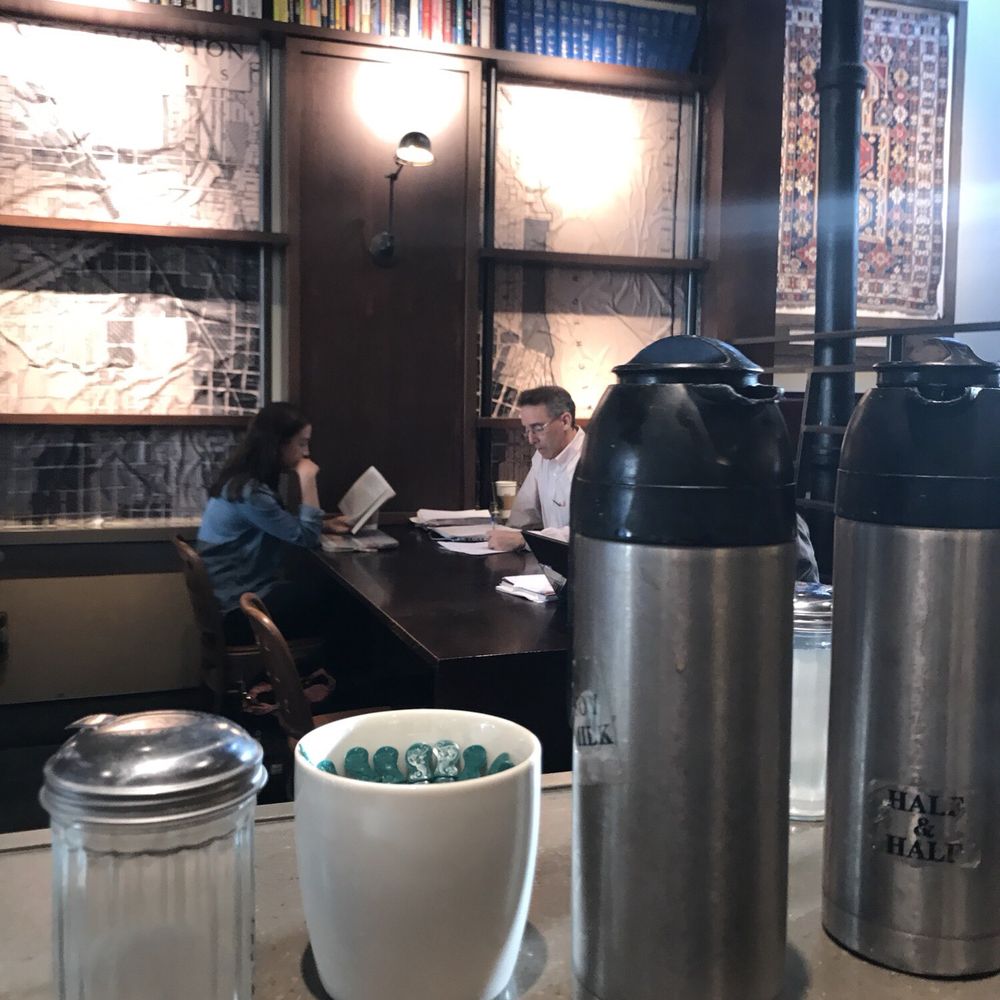 Starbucks - Coffee & Tea Near Me - Evanston, Illinois Starbucks - Coffee & Tea Near Me - Evanston, Illinois