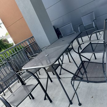 Cork and Taps by Domanico Cellars - Patio seating - Wine Tasting Room Near Me - Prosser, Washington