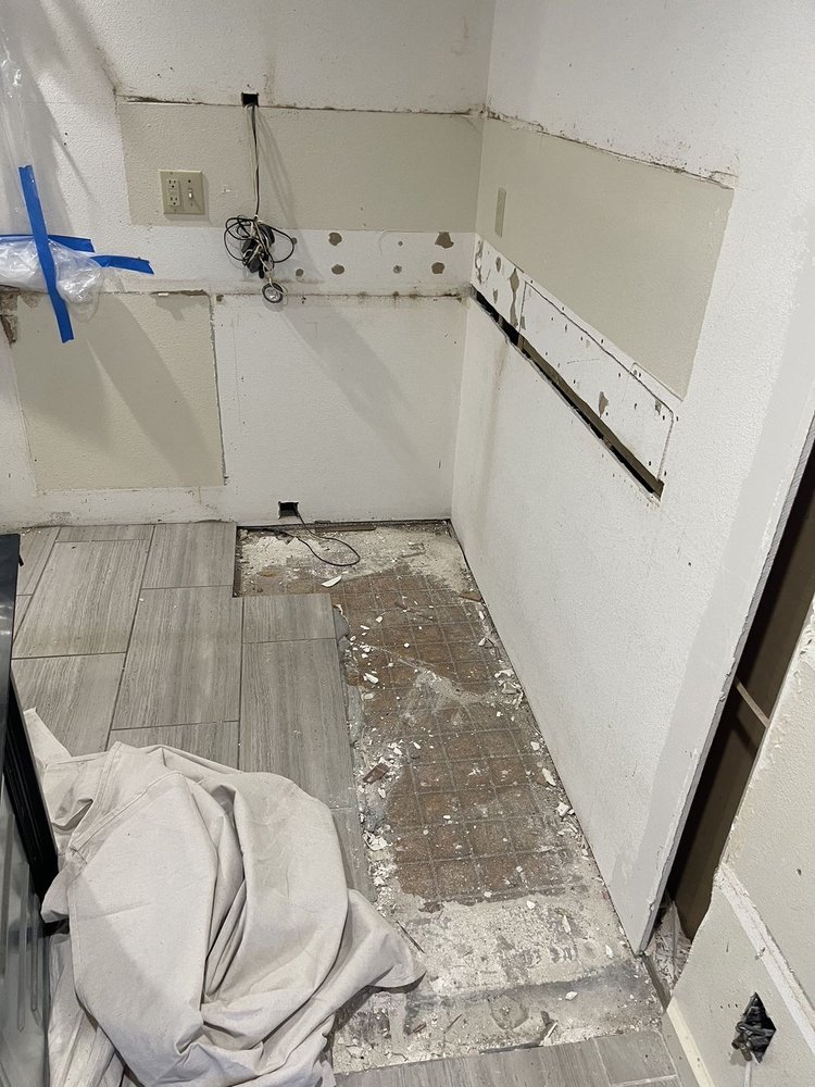 Slide of Renova Hawaii Home