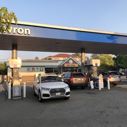 Chevron Canada Limited - Filling station~