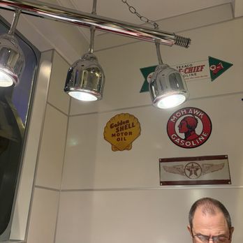 Deuces Diner - Lights - Diners Near Me - Coarsegold, California