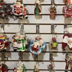 Nancy Tut's Christmas Shop