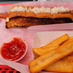 Bay Street Dawgs - Hotdog with fries