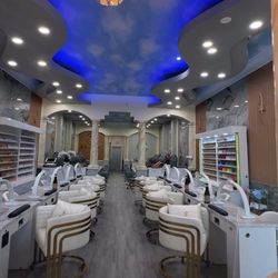 Glow Nail Lounge