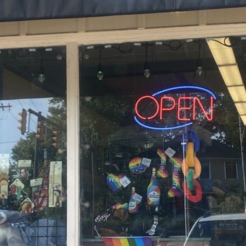Pet-Tique - Pet boutique - Pet Stores Near Me - Cleveland, Ohio Pet-Tique - Pet boutique - Pet Stores Near Me - Cleveland, Ohio