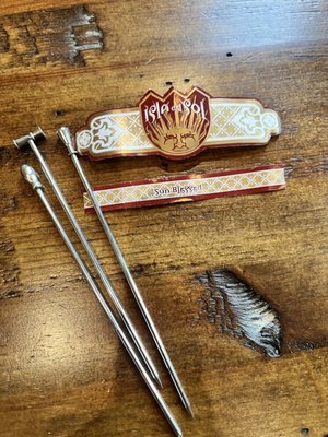 Photo of Gillispie’s Cigar Bar - Martinsville, IN, US. Isla del Sol cigar and picks for fruit.