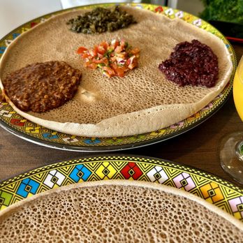 Ethiopis - Ethio Style II Platter - Ethiopian Near Me - Rockville, Maryland Ethiopis - Ethio Style II Platter - Ethiopian Near Me - Rockville, Maryland