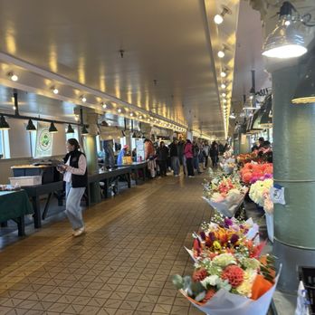 Pike Place Market - Public Markets Near Me - Seattle, Washington Pike Place Market - Public Markets Near Me - Seattle, Washington
