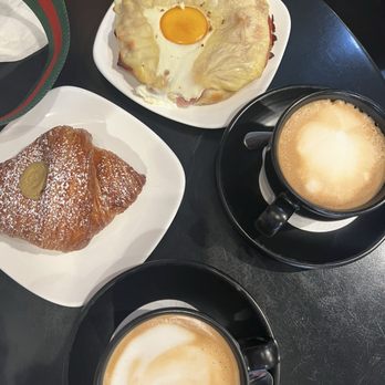 Farinolio - Cappuccino - Cafes Near Me - Westfield, New Jersey
