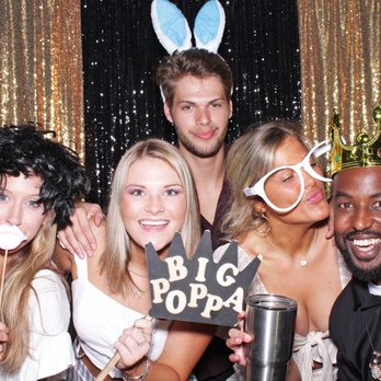 Star Light Entertainment Group - Photo Booth Rentals Near Me - Carrollton, Texas