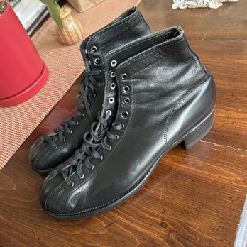 Jessy’s Shoe Repair - Shoe Repair Near Me - Chicago, Illinois Jessy’s Shoe Repair - Shoe Repair Near Me - Chicago, Illinois