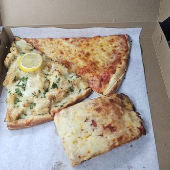 Atlantic Pizzeria & Restaurant - Pizza Near Me - Freeport, New York