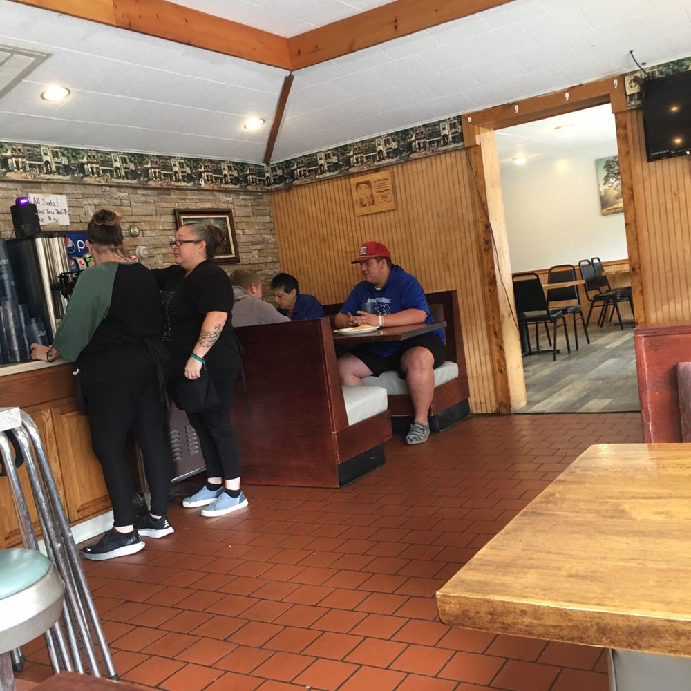Circle E Diner - Diners Near Me - Hancock, New York
