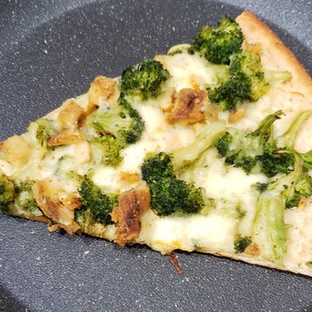 Mema's - Chicken and Broccoli with Whole Wheat crust. - Pizza Near Me - Commack, New York