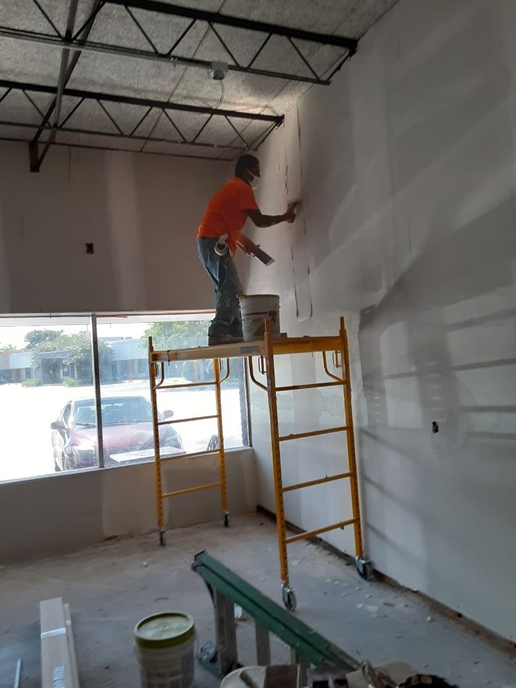 Slide of La Palma Construction