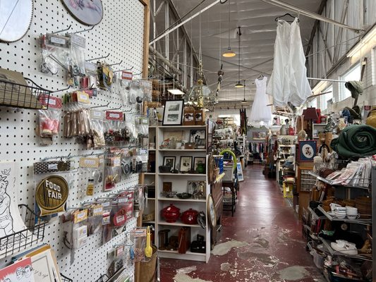 CAPITAL CITY ANTIQUE MALL - 196 Photos & 64 Reviews - 959 S West Temple ...