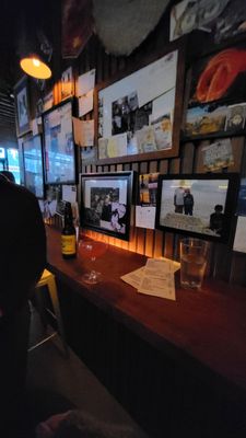 Russell's Tavern by null