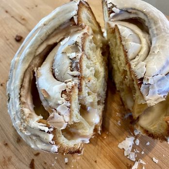 Black Box Bakery - Cinnamon Roll - Bakeries Near Me - Edgewater, Colorado