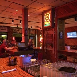 Downtown Eatery & Spirits - Happy Restaurant