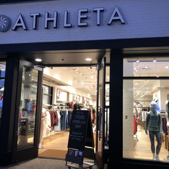 Athleta - Women's Clothing Near Me - San Diego, California