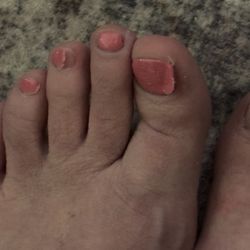 Palazzo Nails - Polish lifting off within a week and completely fell off in 11days.