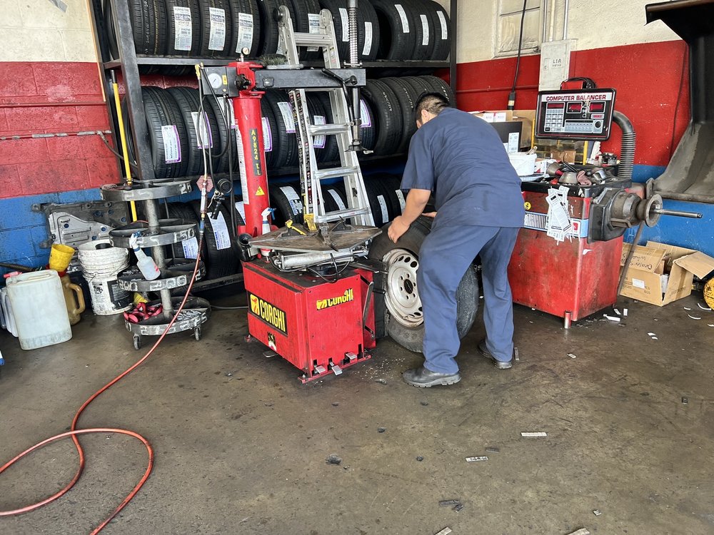 DEALERS TIRE & WHEEL Updated September 2024 35 Photos & 256 Reviews