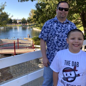 Oscar's Brewing Company - Beautiful pond surrounding the brewery. - American Near Me - Temecula, California