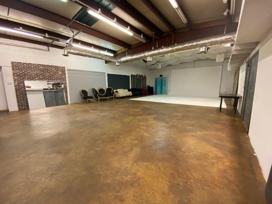 Studio688 by null
